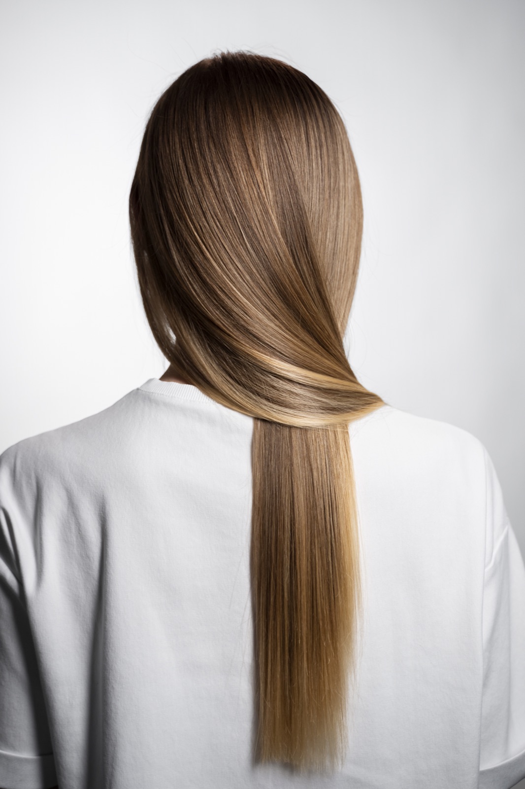 Despues del alisado cabello liso brillante y sin frizz